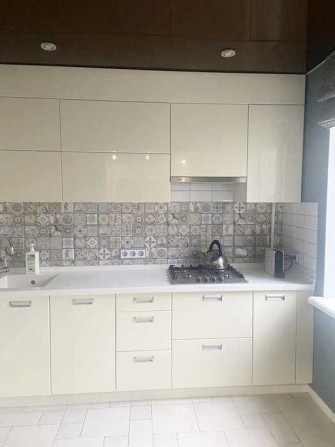 Квартира с ремонтом, 3/9, ул. Школьная, р-н малого рынка, продажа - фото 1