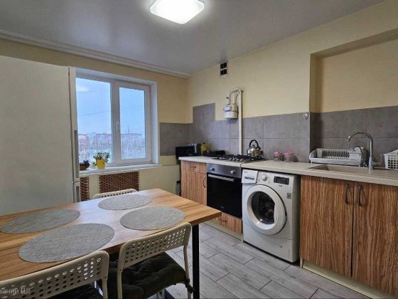 Продам 3к квартиру 71 м2, Донецьке шосе ж/м Лівобережний-2 Днепр