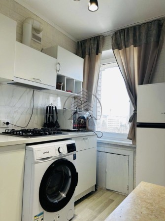 Продаж 1-кімнатної квартири по вул. Наукова - фото 1