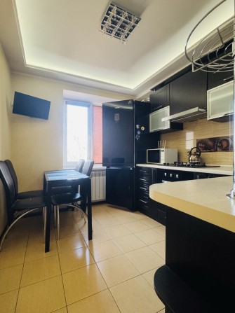 Продам! Люксову двокімнатну з АГВ біля 19 Школи! Волкова! - фото 1