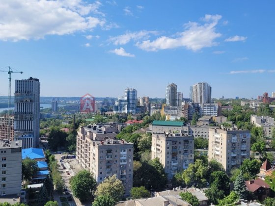 2-кімнатна з балконом в центрі Дніпра — ЖК Aurora