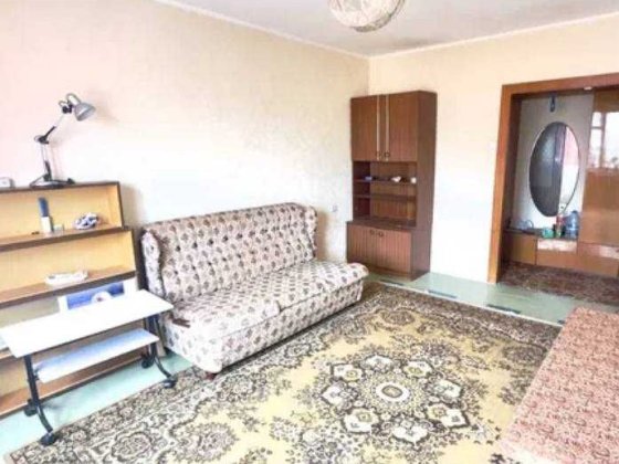 Продам 2 комнатную квартиру с интересной планировкой на Победе-6. Дніпро