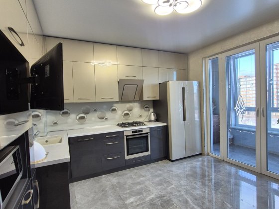 Продаж квартири з ремонтом 3 кімнати ЖК Континент вул. Трускавецька Львов