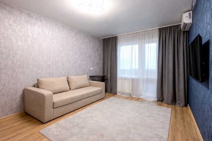 Продам 1к квартиру на Победе 5, чешский проект, ремонт, мебель. - фото 1