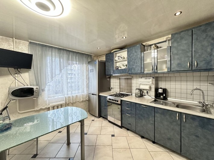 Продам 3-х к. квартиру 57 м2 на ж/м Победа 1 - фото 1