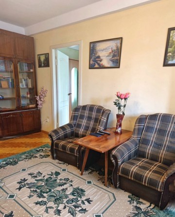 Продаж 2-кімнатної квартири по вул Перемоги/ Амстор - фото 1