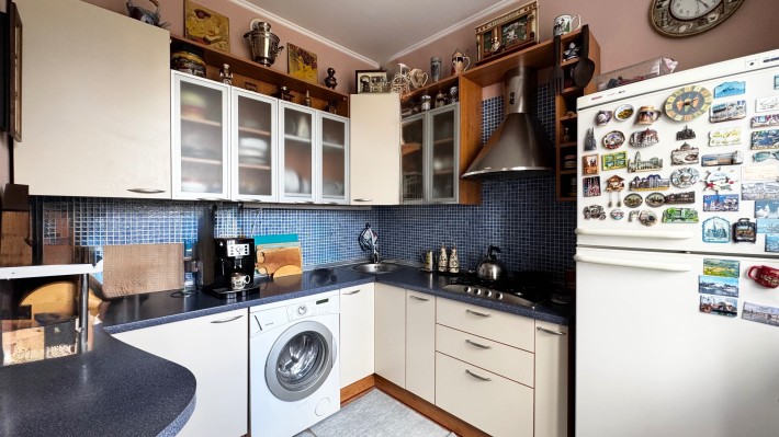 Простора двокімнатна квартира з видом на Дніпро! - фото 1