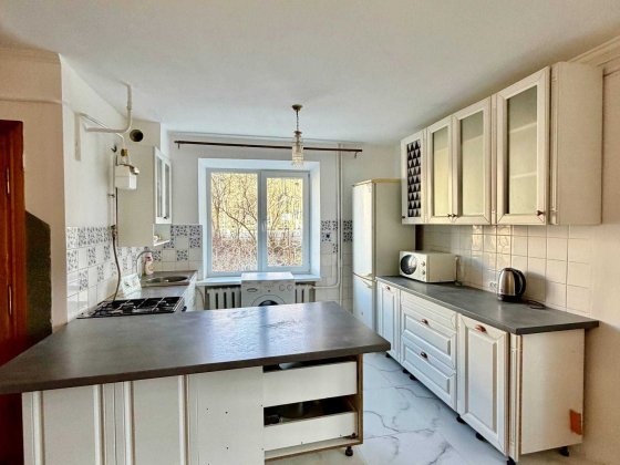 Терміновий Продаж 2 кім. квартири по вул. Мазепи. Ближній центр Львов