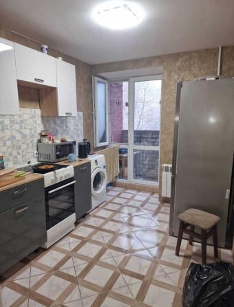 Продам  1 комнатную квартиру,  ЖМ Тополь, комфортный 3 этаж. - фото 1