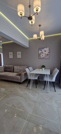 Світла та простора 3 кімнатна квартира у ЖК"Вертикаль" р-н ТРЦ Караван - фото 1