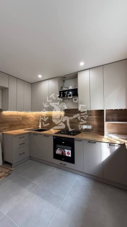 Продаж 2 кімнатної квартири на Волкова з новим дизайнерським ремонтом - фото 1