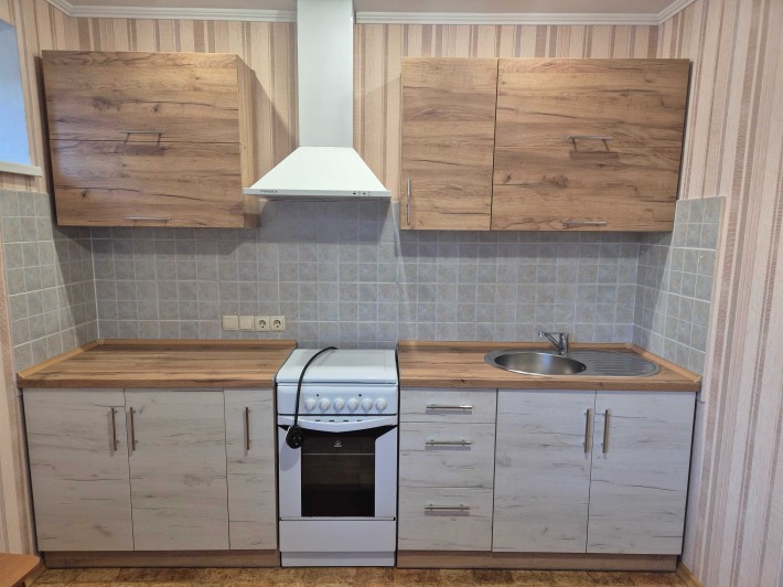 Продам гарну квартиру 45м (2 поверх) на Лівобережному-3 - фото 1