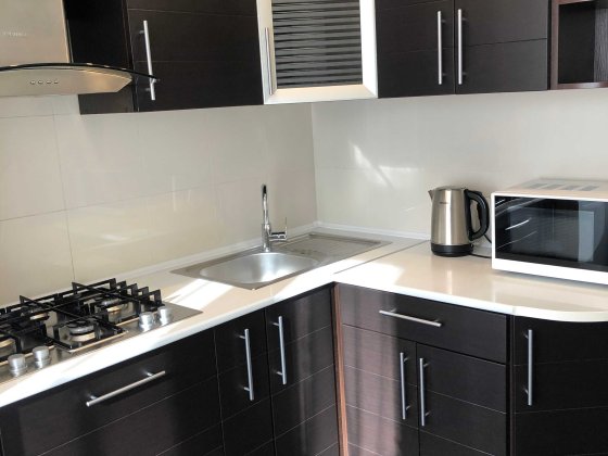 Голосіївська метро, Деміївська 35!