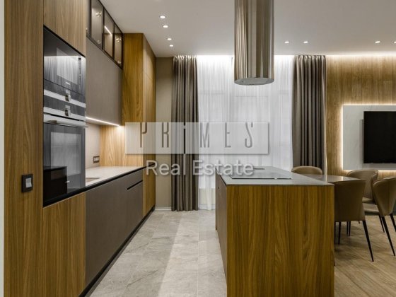 Продаж 5-х кімнатної квартири в ЖК Новопечерські Липки, Верхогляда 15б Киев