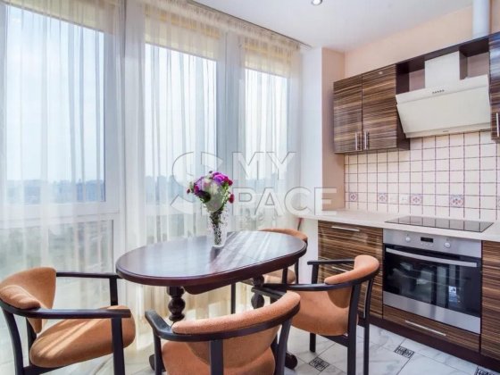 2к 61м видова в ЖК Київська Венеція Русанівська набережна Соборності Киев