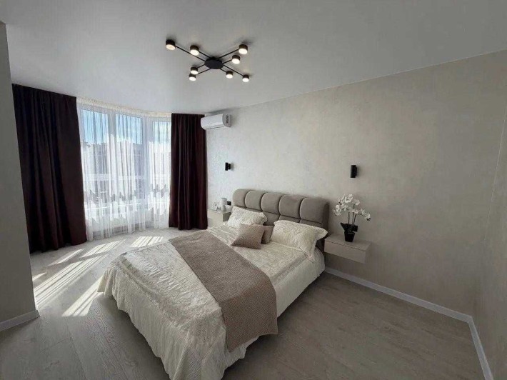 Сонячна 1 кімнатна квартира ЖК Софія Нова - фото 1