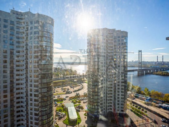 Зарічний краща ціна без ремонту вид на Дніпро 53м2 Славутич Осокорки Київ