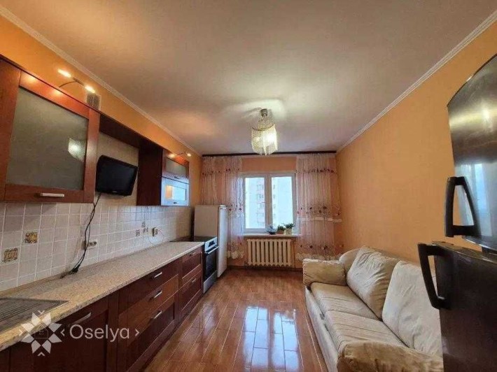 Затишна і тепла квартира з краєвидом ГЕНЕРАТОР Троєщина Милославська 4 - фото 1