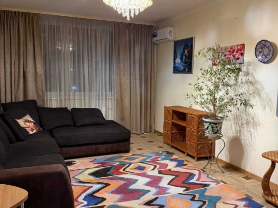 м. Осокорки, вул. Б. Гмирі, 8Б Київ