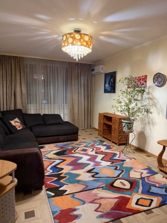 м. Осокорки, вул. Б. Гмирі, 8Б - фото 1