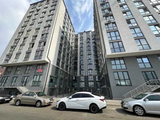 КЛЮЧІ МЕТРО Вирлиця ЖК Метро парк Камʼямнська ГРИВНЯ Є-Оселя Киев