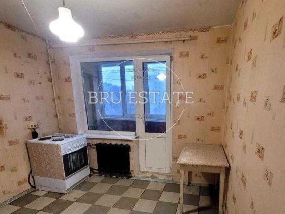 Продам  1к вул. Шухевича 28 а   Воскресенка Київ