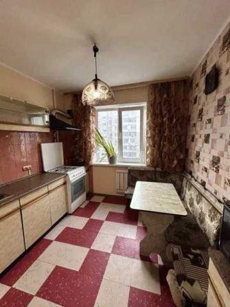 Продаж 2 к. квартири Прирічна 17г - фото 1