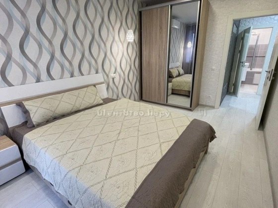 Продаж  2 кв Метрологічна 52 ЖК Кришталеві Джерела