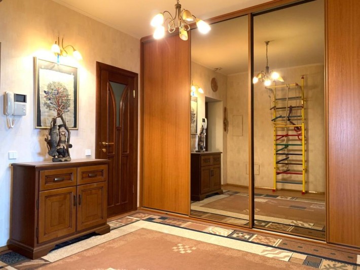 Продаж 3-кімнатної квартири, Оболонь, метро Мінська, Левка Лук’яненка - фото 1