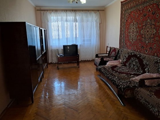 Здам 2х кімнатну квартиру щодобово Лозовая