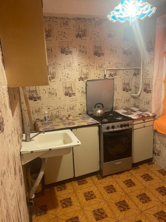 Сдам 2-х комн.кварт.рядом с Крытым рынком на 1-ом.этаже - фото 1