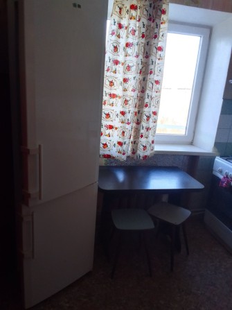 Сдам 2 комнатную квартиру - фото 1