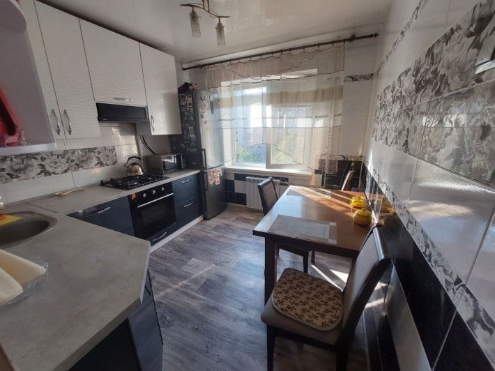 Аренда 3 ком.кв.ул.Дворцовая 46 р-н Даманский - фото 1