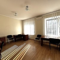 БЕЗ % Оренда офісу 18-23 м², вул. Бучми, 5, Березняки. Киев