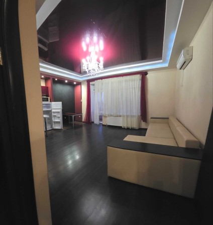 Здається 2 кімнатна квартира на вул. Бориса Джонсона - фото 1