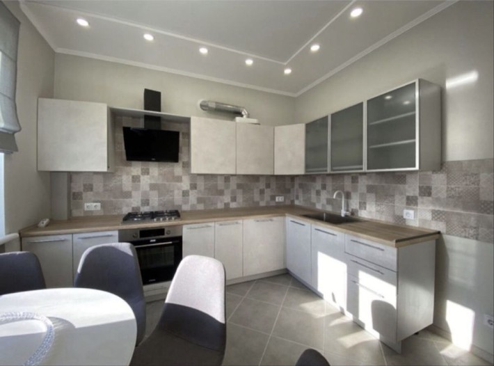 Аренда шикарной 2к.квартиры ,в районе ЖД- Вокзала ! - фото 1