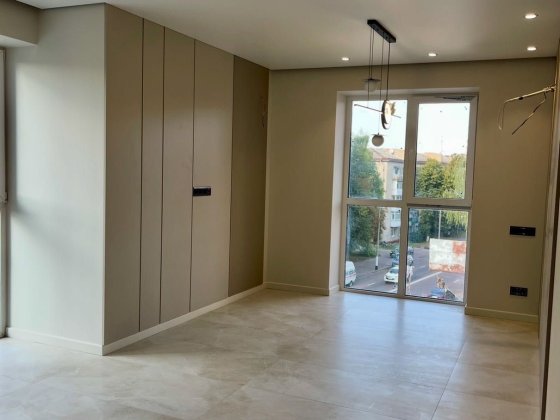 Продам двокімнатну квартиру в центрі в новобудові Житомир