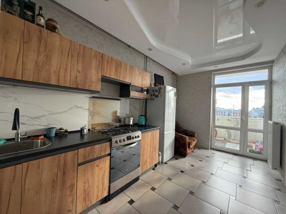 Продаж 1 кім. квартири в новобудові по вул. Перфецького з ремонтом Львів