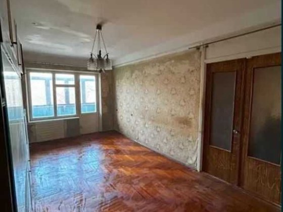 *Продається  2-о кімнатна квартира вул. СВІТЛА 3/9. Запорожье