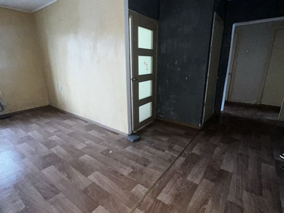 Продаж 3к на Державності Кропивницький