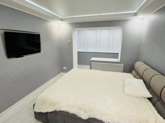 Продаж 3-кімнатної квартири на Чарівній Запорожье