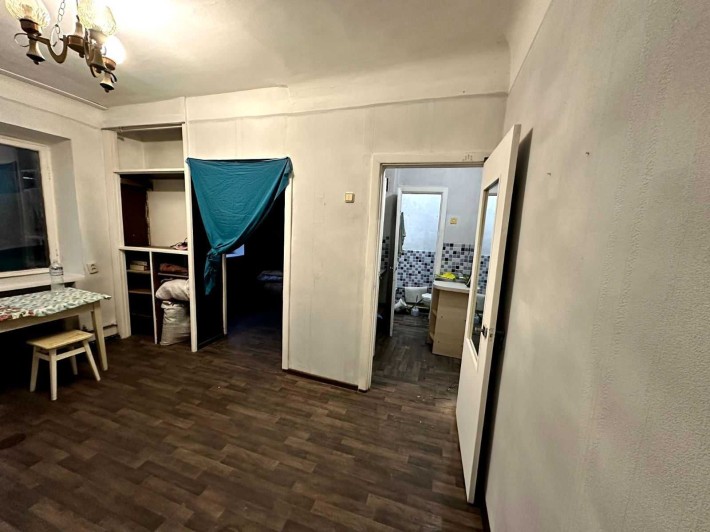 Продам  бюджетну квартиру в центрі.вул Перемоги. - фото 1