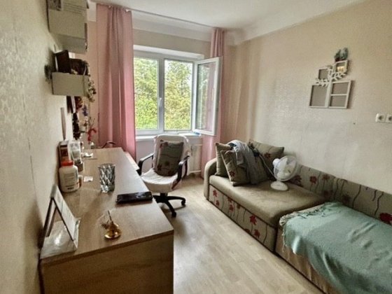 Продаётся 2 ком.кв ул. Михайлова в Днепровском районе! Запорожье