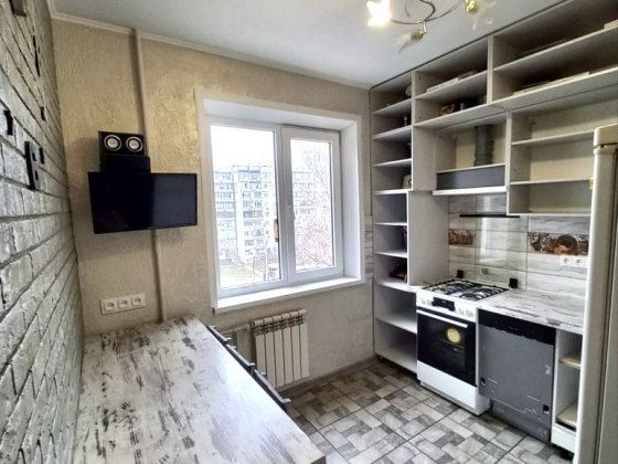 Продается 3 ком кв в Осипенковском р-не по ул Звенигородская Запорожье