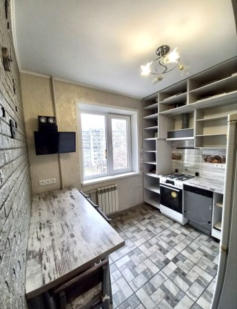 Продается 3 ком кв в Осипенковском р-не по ул Звенигородская - фото 1