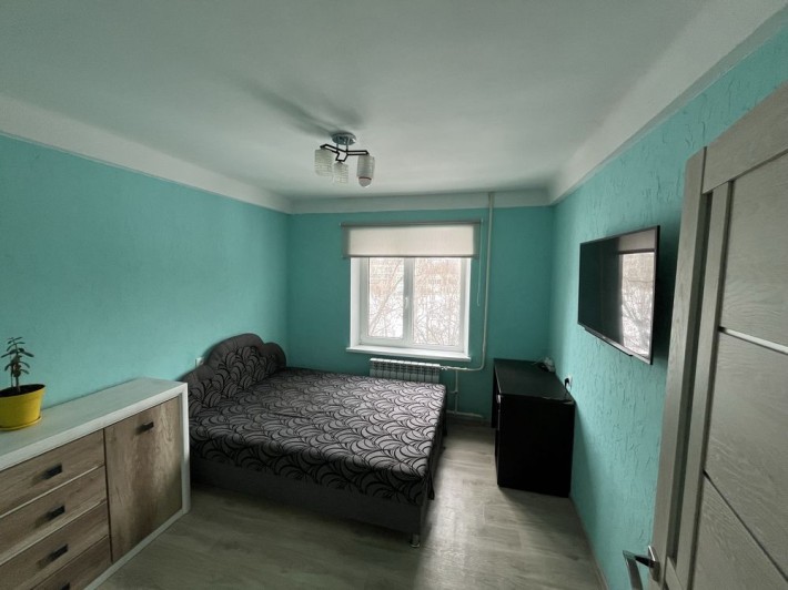 Продам трикімнатну квартиру - фото 1