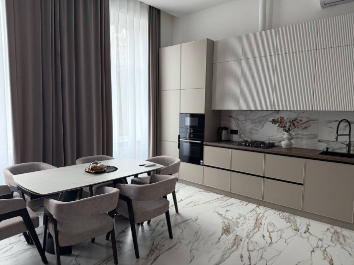 Продаж Супер квартири в Центрі - фото 1