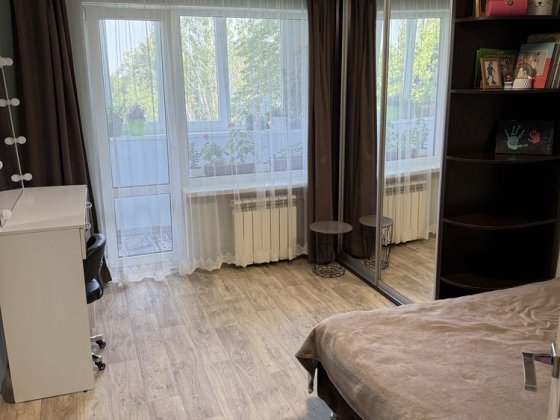 3 х кімнатна квартира на космосі Запорожье