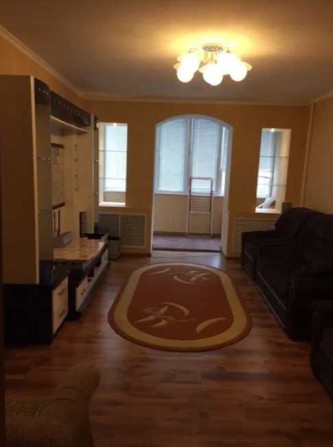 2х квартира 68 кв.м, 2 поверх, центр. - фото 1