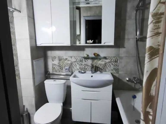 Продам 4к ремонт газ ж/м Парус супер локация, средний этаж Дніпро